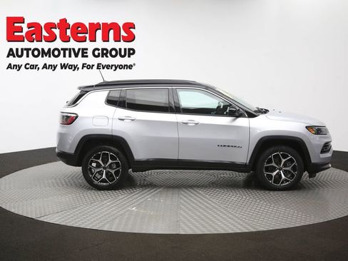 Used 2025 Jeep Compass Limited AWD/4WD image 45