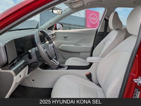 Used 2025 Hyundai Kona SEL image 15