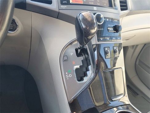 Used 2013 Toyota Venza XLE image 25