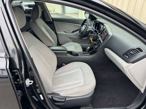 Used 2011 Kia Optima LX w/ Convenience Pkg image 13