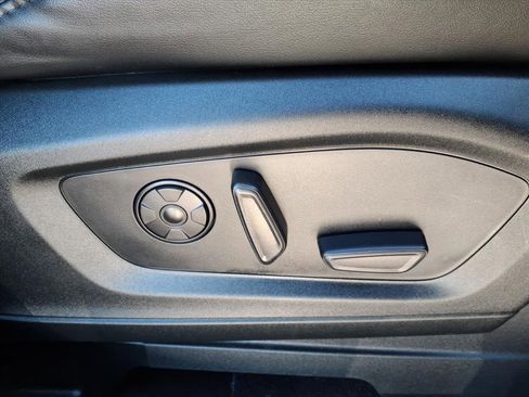 Used 2021 Ford Explorer Platinum w/ Equipment Group 601A image 8