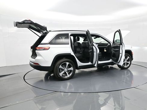New 2025 Jeep Grand Cherokee Limited 4xe w/ Luxury Tech Group II AWD/4WD image 26