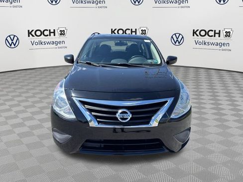 Used 2019 Nissan Versa SV FWD image 2