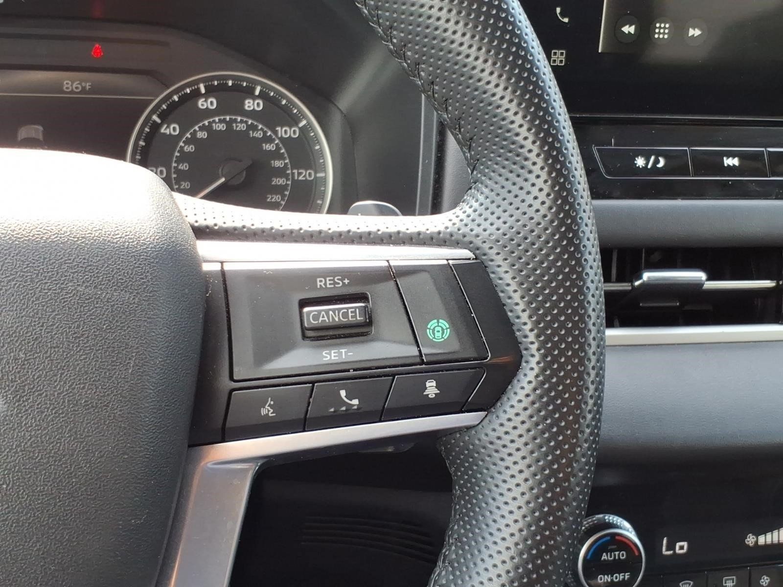 Used 2025 Mitsubishi Outlander SE AWD/4WD image 16