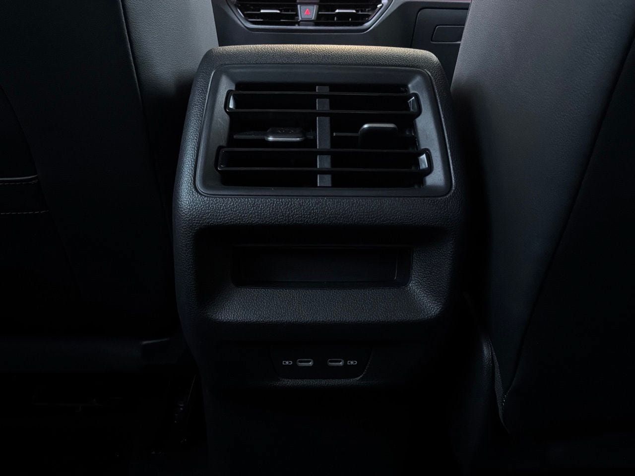 Used 2026 Volkswagen Tiguan SE FWD image 13