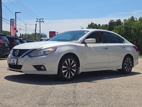 Used 2016 Nissan Altima 2.5 SV FWD image 4