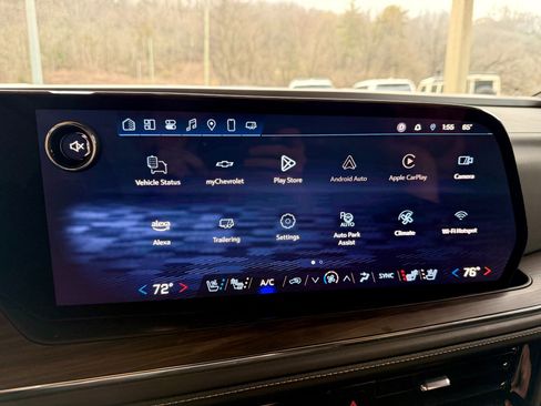 Used 2025 Chevrolet Suburban Premier image 45