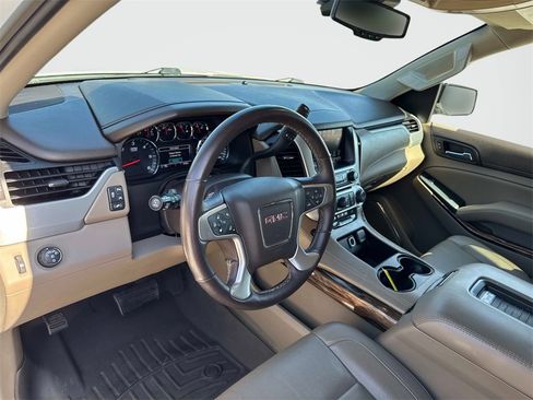 Certified 2017 GMC Yukon SLT image 15