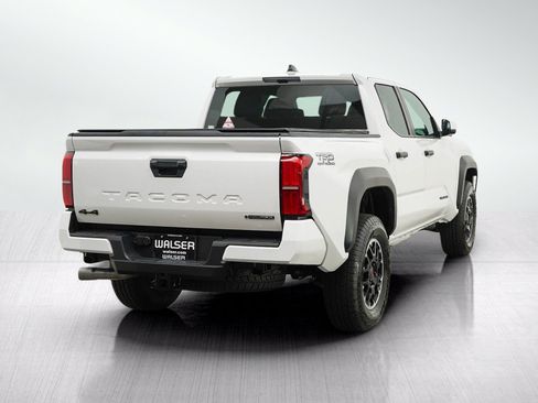 Used 2026 Toyota Tacoma TRD Off-Road AWD/4WD image 5