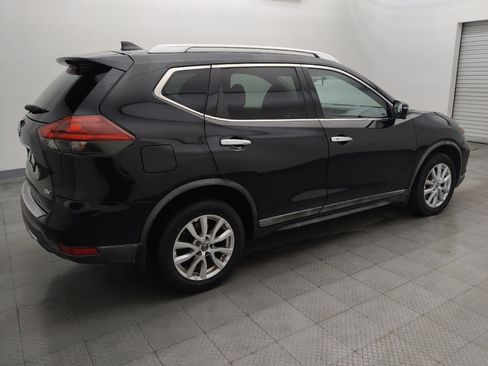 Used 2018 Nissan Rogue SV w/ Premium Package FWD image 10