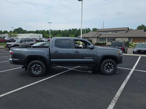 Used 2023 Toyota Tacoma TRD Off-Road AWD/4WD image 6