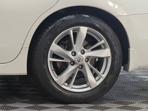 Used 2015 Nissan Altima 2.5 SL w/ Technology Package FWD image 45