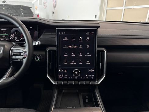 Certified 2025 GMC Acadia Elevation image 18