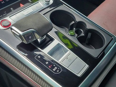 Used 2025 Audi RS Q8 performance image 27