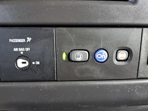 Used 2024 Chevrolet Express 3500 LT w/ LT Preferred Equipment Group RWD image 33