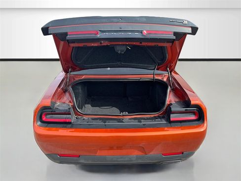 Used 2022 Dodge Challenger R/T Scat Pack w/ Dynamics Package image 26