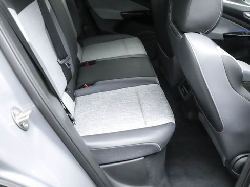 Used 2023 Volkswagen ID.4 Pro image 21