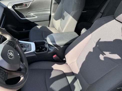 Used 2025 Toyota RAV4 LE image 36