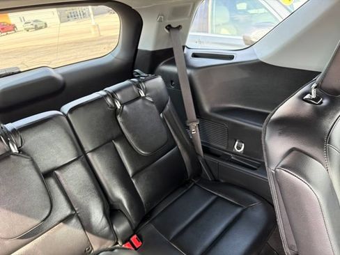 Used 2023 Ford Explorer Limited AWD/4WD image 42