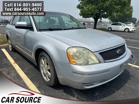 Used 2005 Ford Five Hundred SE FWD image 1