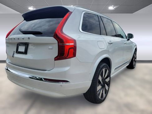 New 2024 Volvo XC90 T8 Plus w/ Protection Package Premier image 8