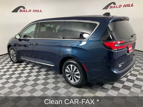 Certified 2023 Chrysler Pacifica Limited image 5