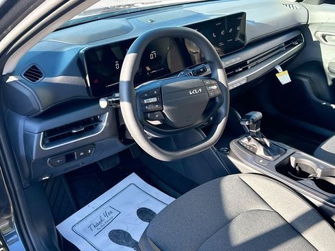 New 2025 Kia K4 LXS image 9