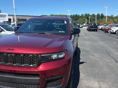 Used 2025 Jeep Grand Cherokee L Limited w/ Luxury Tech Group II AWD/4WD image 1