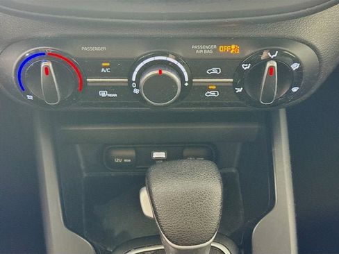 Certified 2023 Kia Soul LX w/ LX Technology Package image 15