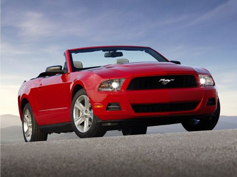 Used 2011 Ford Mustang Premium w/ 201A Rapid Spec Order Code RWD image 1