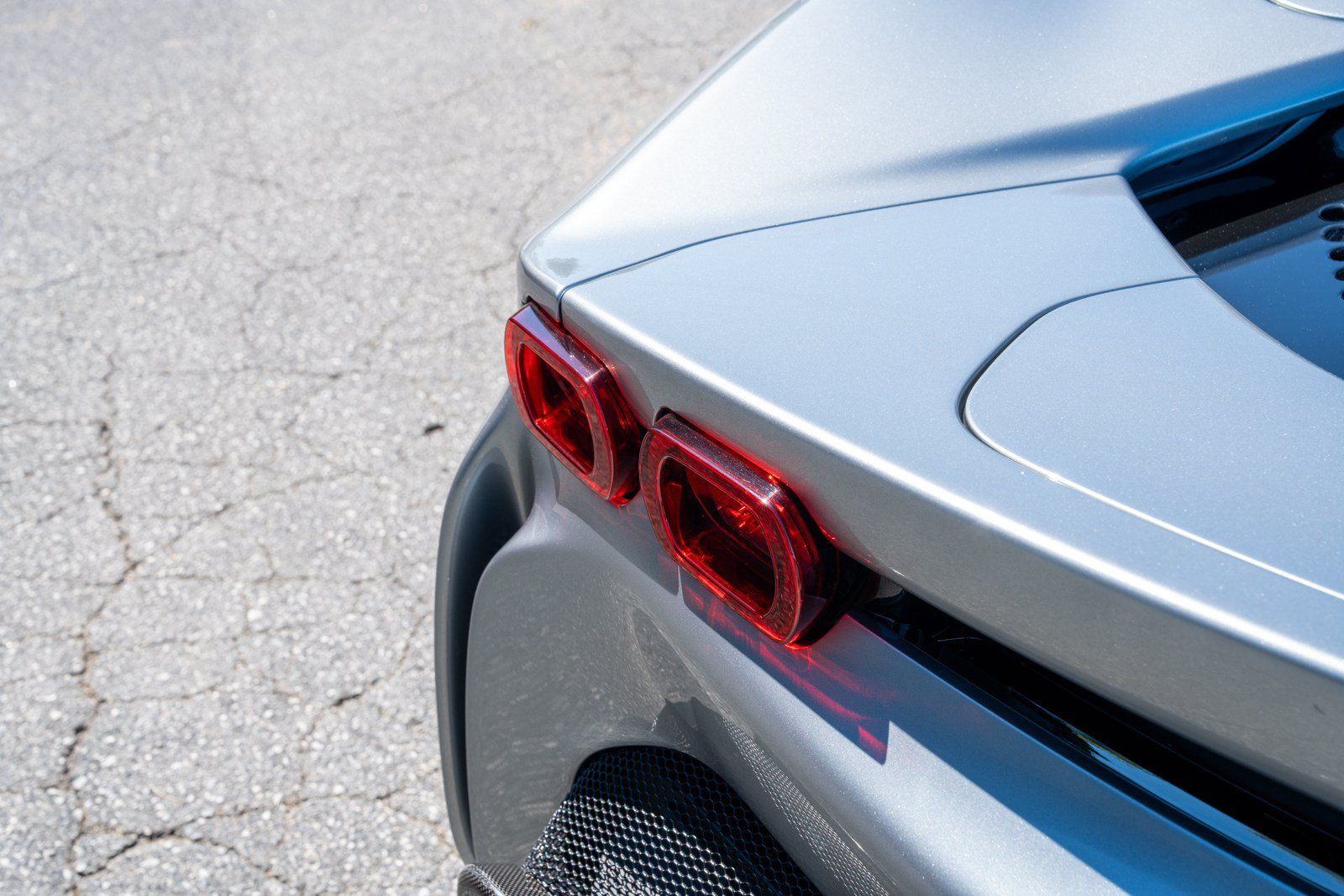 Used 2022 Ferrari SF90 Stradale AWD/4WD image 19