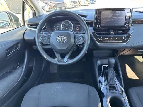 Used 2022 Toyota Corolla LE image 22