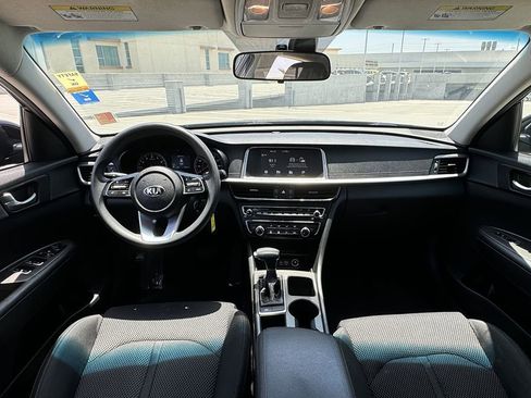 Used 2020 Kia Optima LX image 23