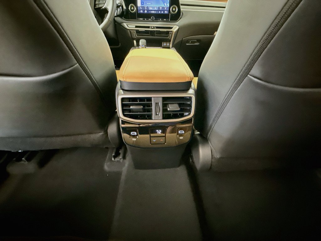 New 2026 Lexus RX 350 FWD image 18