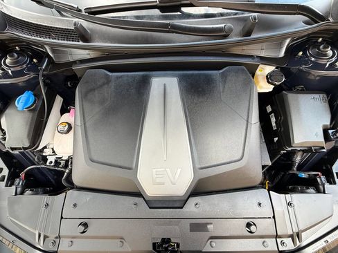 Used 2023 Kia EV6 Wind RWD image 9