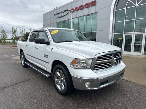 Used 2016 RAM 1500 Big Horn AWD/4WD image 3