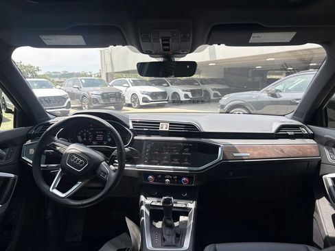 Certified 2025 Audi Q3 2.0T Premium w/ Convenience Package AWD/4WD image 19