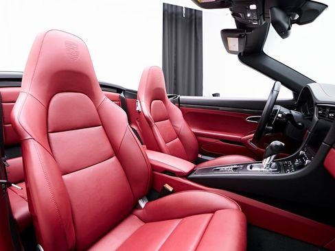 Used 2019 Porsche 911 Turbo S image 51