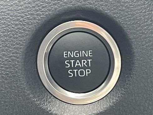 Used 2026 Toyota Corolla SE FWD image 25