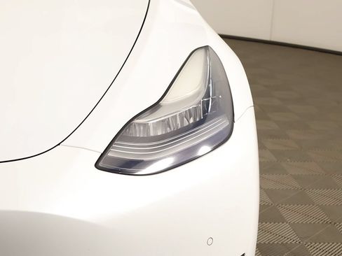 Used 2021 Tesla Model Y Long Range AWD/4WD image 15