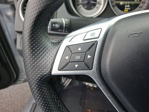 Used 2013 Mercedes-Benz C 300 Sport image 22