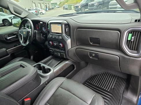 Certified 2019 Chevrolet Silverado 1500 LTZ w/ LTZ Plus Package AWD/4WD image 30