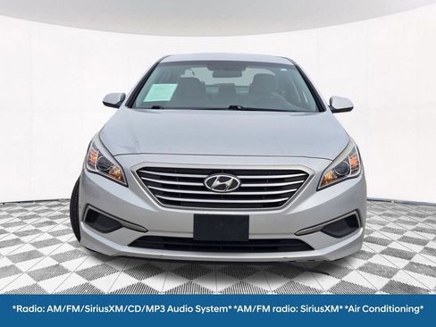Used 2017 Hyundai Sonata SE FWD image 4