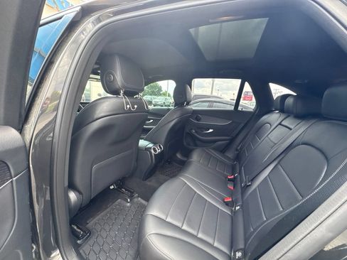 Used 2022 Mercedes-Benz GLC 300 4MATIC image 16
