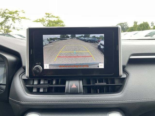 Certified 2025 Toyota RAV4 LE AWD/4WD image 18