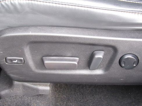 Certified 2019 Toyota Highlander XLE image 12