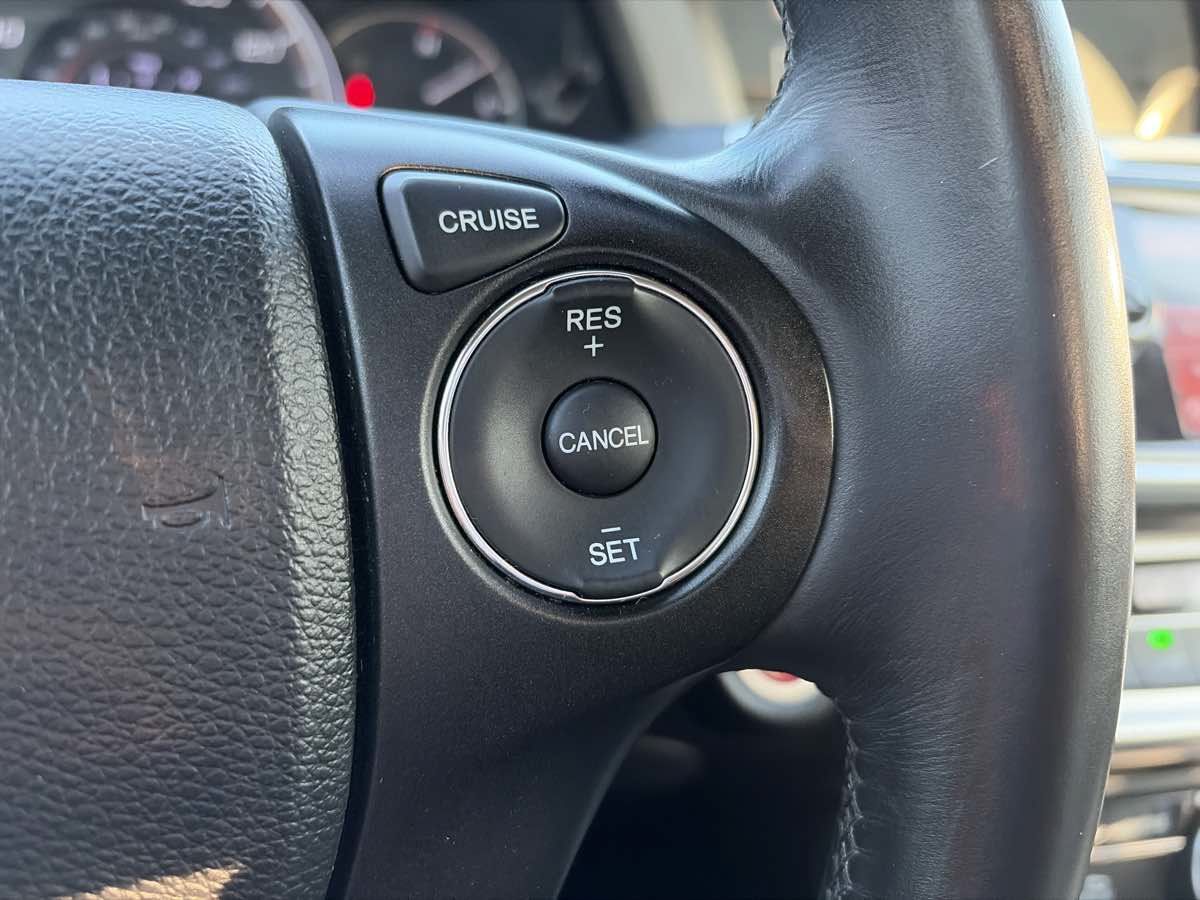 Used 2015 Honda Accord EX-L image 33