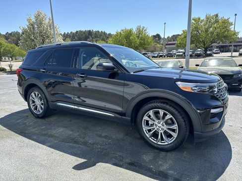 Used 2022 Ford Explorer Limited w/ Equipment Group 301A image 9