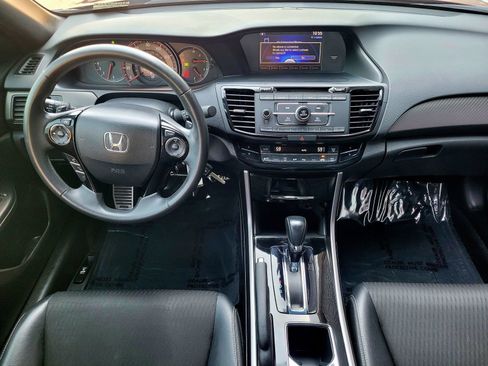 Used 2017 Honda Accord Sport image 14