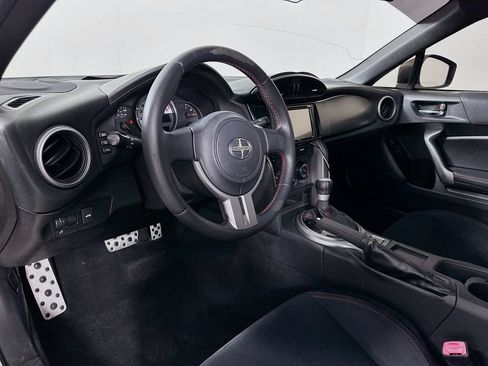 Used 2013 Scion FR-S image 9